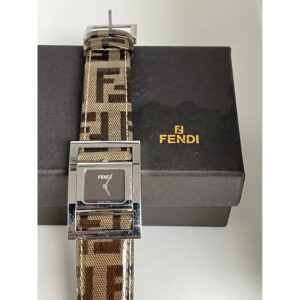 Hermoso reloj Fendi